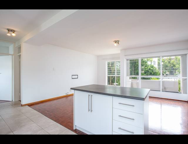 2 BEDROOM APARTMENT FOR SALE IN RONDEBOSCH VILLAGE